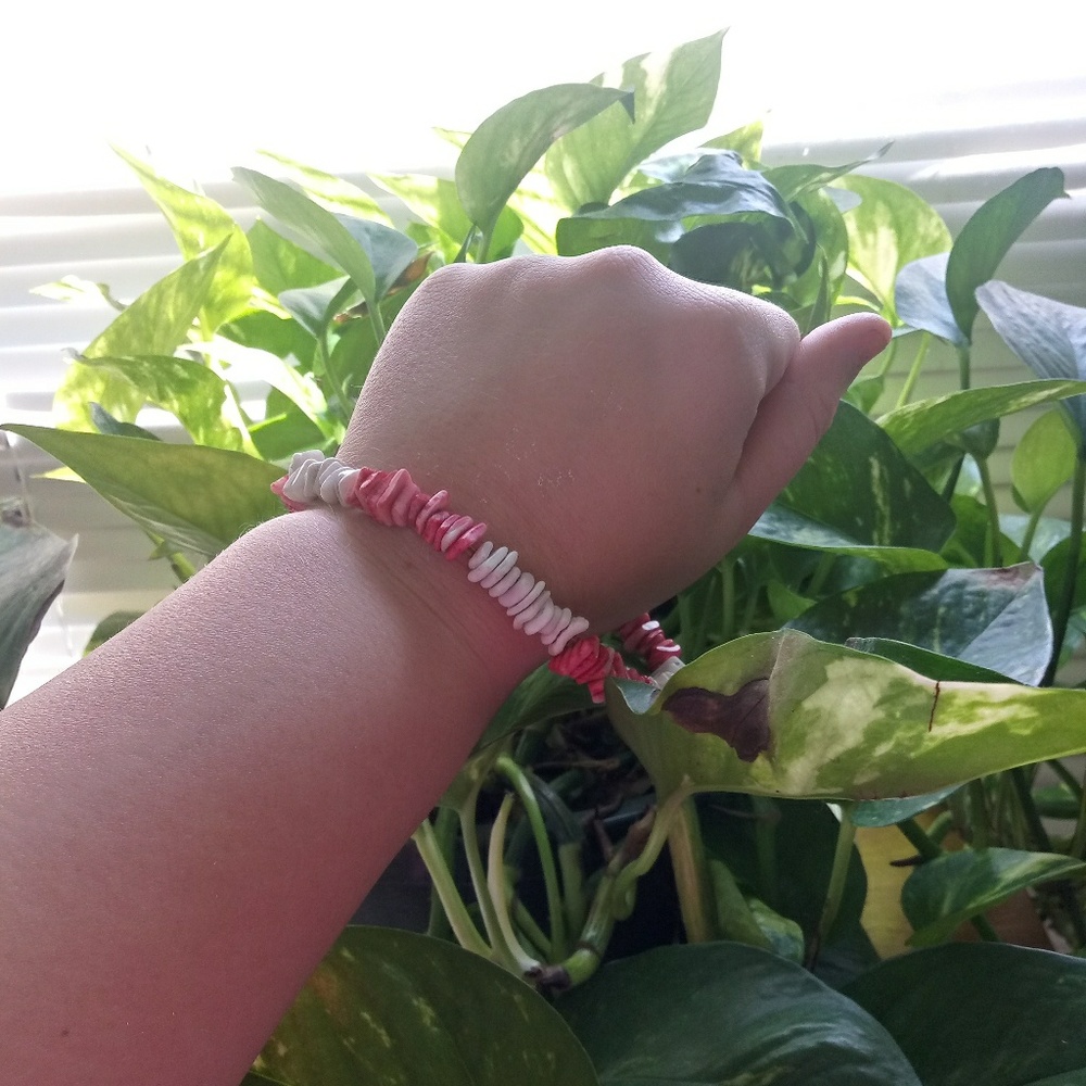 Pink and white shell bracelet